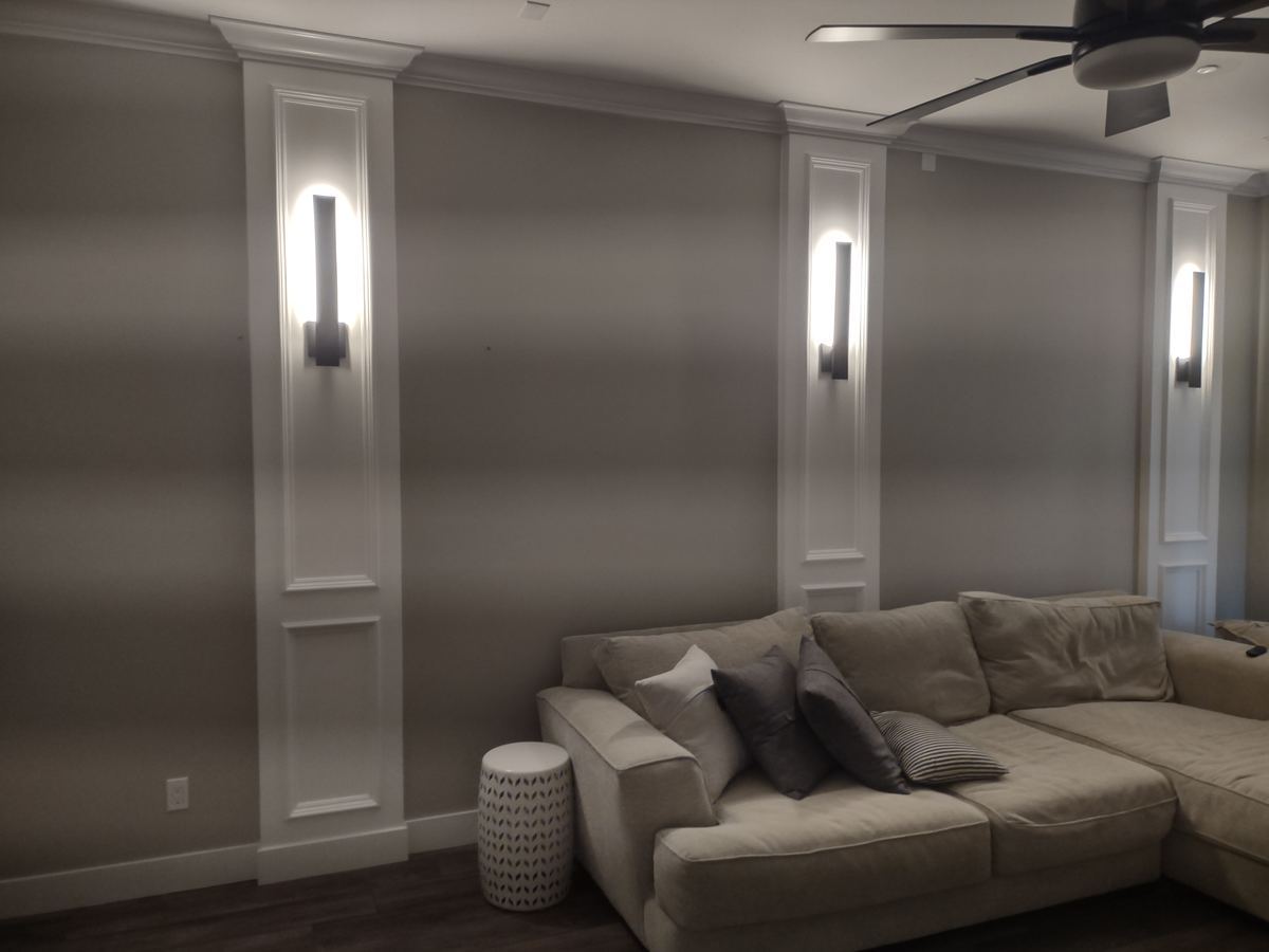 Custom millwork feature wall by Heritage Crown and Millworks