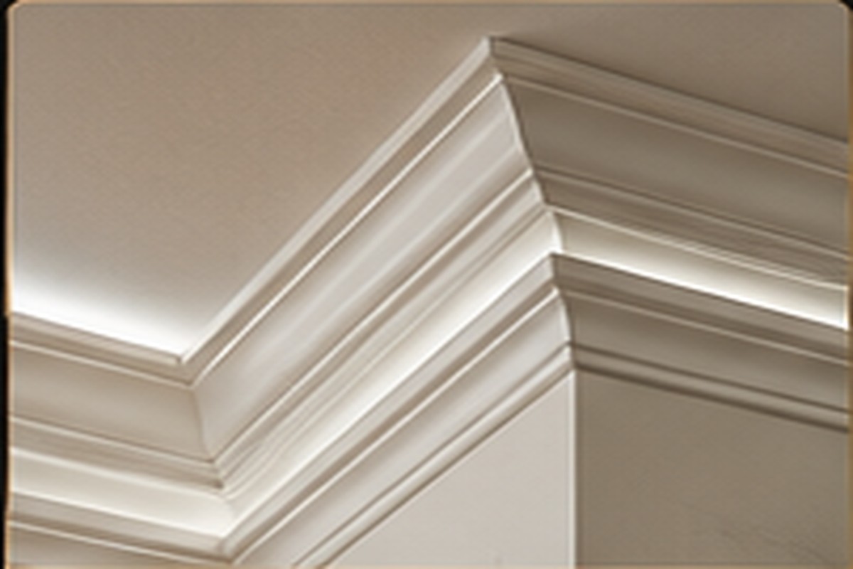 Custom crown moulding by Heritage Crown and Millworks