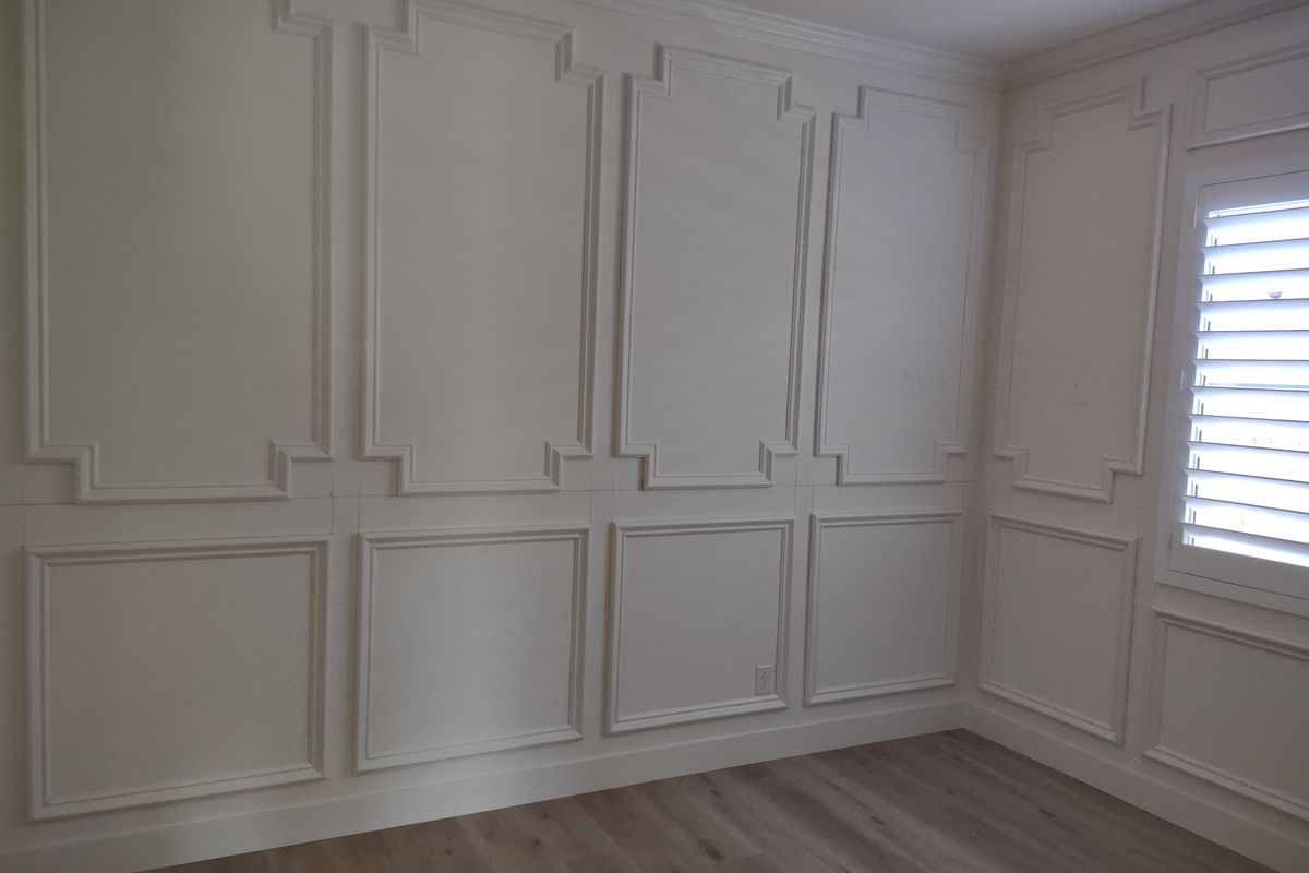 Detailed picture frame wall moulding by Heritage Crown and Millworks